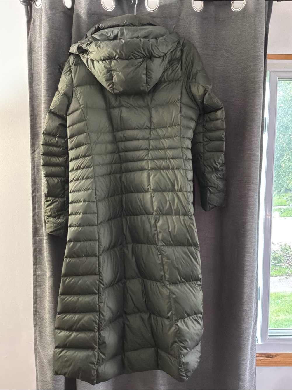 The North Face Women's Olive Green Long Down Puffer Coat with Hood - Picture 5 of 7